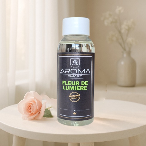 olejek zapachowy aroma smart fleur de lumiere widok na stole 50 ml